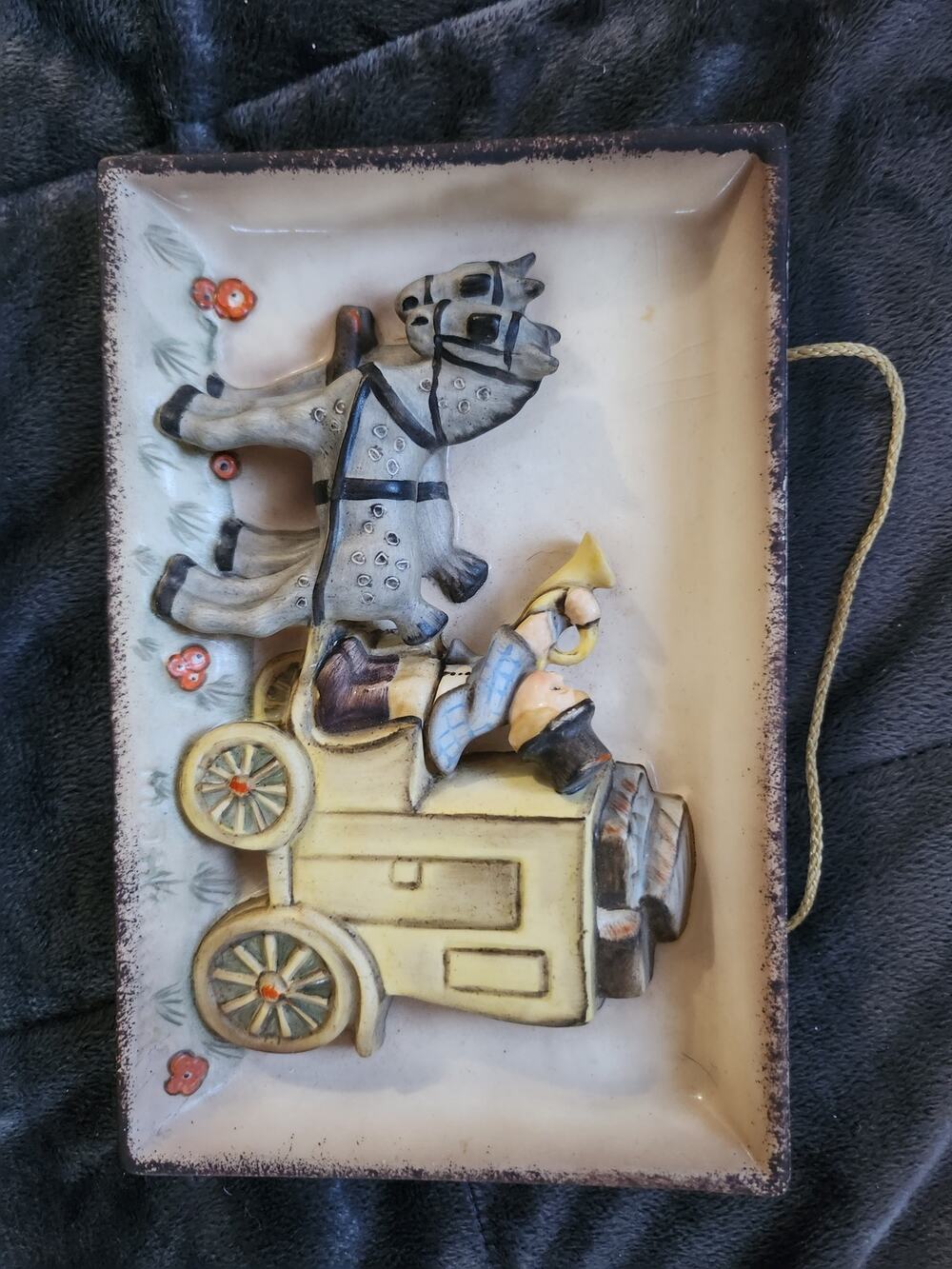 Hummel Wall Plaque The Mail Is Here Post Carriage Coach Vintage 140 1960-63